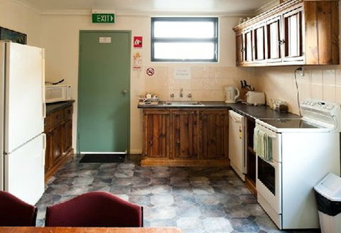 Mad Mooses Guest House - Tourism Canberra 2