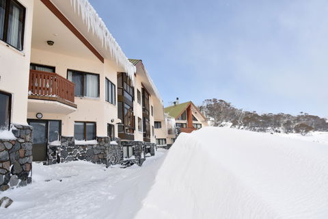 Marritz Hotel - Tourism Canberra 0