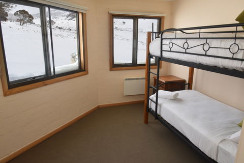 Marritz Hotel - Tourism Canberra 1