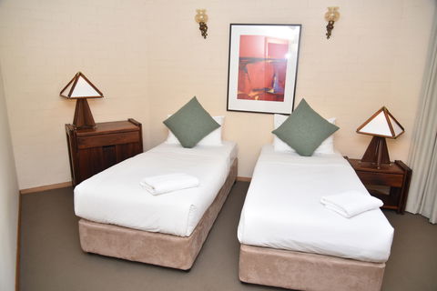 Marritz Hotel - Tourism Canberra 5