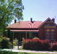 Tumut Accommodation Sefton House - Tourism Canberra