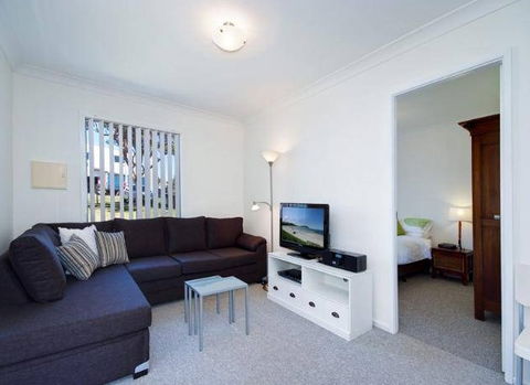 Beach House Fingal Bay - Tourism Canberra 1
