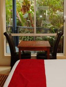 Azura Beach House Bed And Breakfast - Tourism Canberra 2