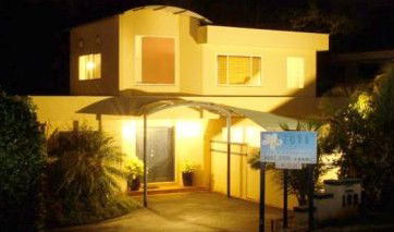 Azura Beach House Bed And Breakfast - Tourism Canberra 5