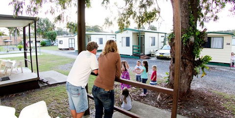 Aukaka Caravan Park - Tourism Canberra 5
