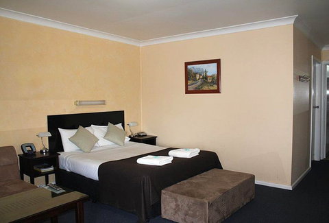Taree Highway Motor Inn - Tourism Canberra 1