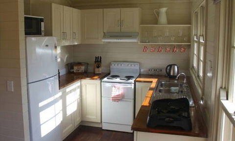 Book Barn Cottage - Tourism Canberra 4