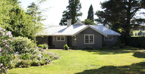 Book Barn Cottage - Tourism Canberra 5