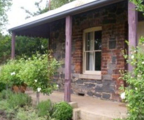Accommodation Pinn Cottage - Tourism Canberra 0