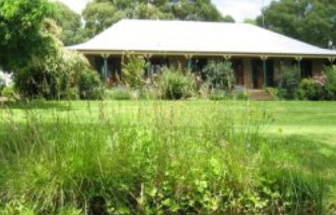 Accommodation Pinn Cottage - Tourism Canberra 1