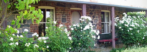 Accommodation Pinn Cottage - Tourism Canberra 4