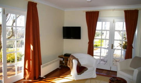 Clontarf Bed And Breakfast - Tourism Canberra 0