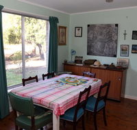 Ramsay Retro Farmstay - Tourism Canberra