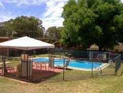 Golfers Retreat Motel - Tourism Canberra 1