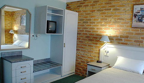 The Crossing Motel - Tourism Canberra 3
