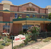 The Rio Holiday Apartments and Theatre - Tourism Canberra