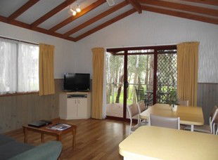 Morning Glory River Resort - Tourism Canberra 4