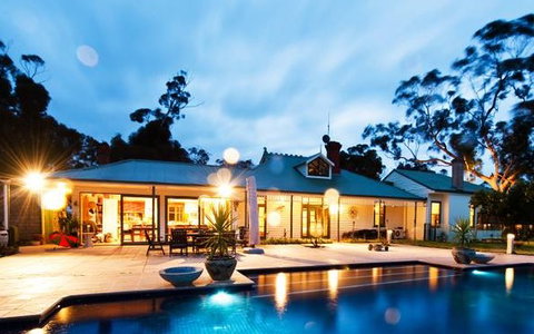 Bright On The Murray - Tourism Canberra 0