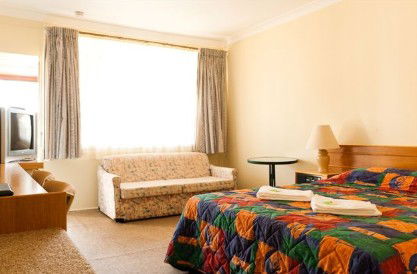 Gateway Motor Inn - Tourism Canberra 0