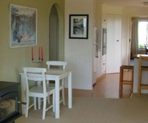 Cherry Tree Guesthouse - Tourism Canberra 2