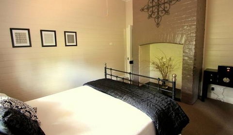 Annie's Folly Boutique Accommodation - Tourism Canberra 1