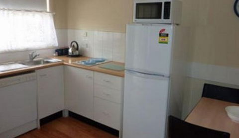 Baybrook Motor Inn - Tourism Canberra 0
