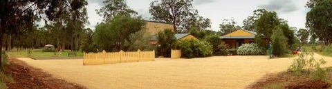 Chez Vous Villas - Tourism Canberra 4