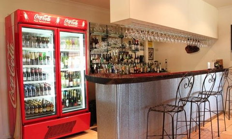 Bowen Inn - Tourism Canberra 3