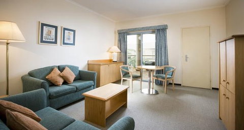 BreakFree Bankstown International - Tourism Canberra 3