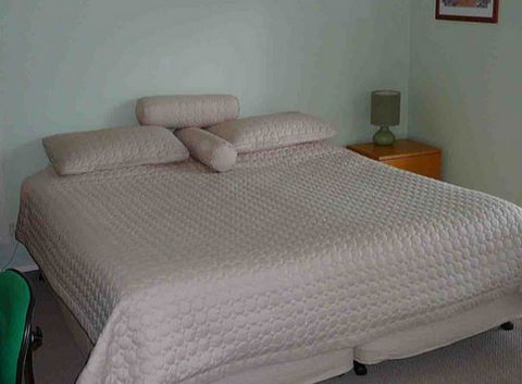 A Beach House Near Manly Two - Tourism Canberra 3