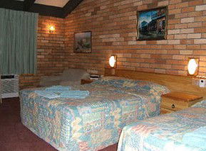 All Travellers Motor Inn - Tourism Canberra 3