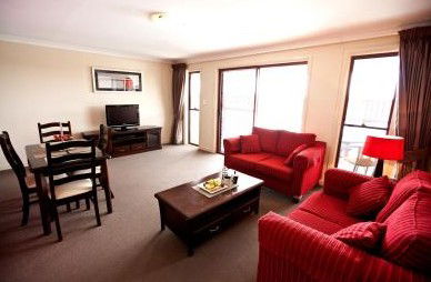 Cattlemans Country Motor Inn - Tourism Canberra 2
