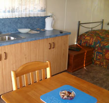 Mango Paradise Bed And Barra - Tourism Canberra 4