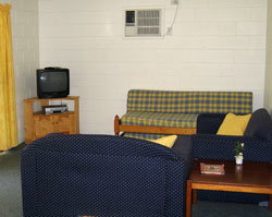 Sunlover Lodge Holiday Units And Cabins - Tourism Canberra 2