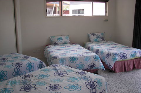 Emu's Beach Resort - Tourism Canberra 2