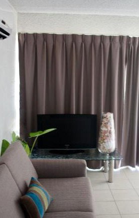 Como Holiday Apartments And Tropical Nites Motel - Tourism Canberra 1