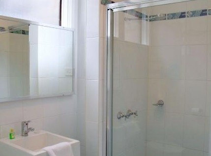 Como Holiday Apartments And Tropical Nites Motel - Tourism Canberra 3