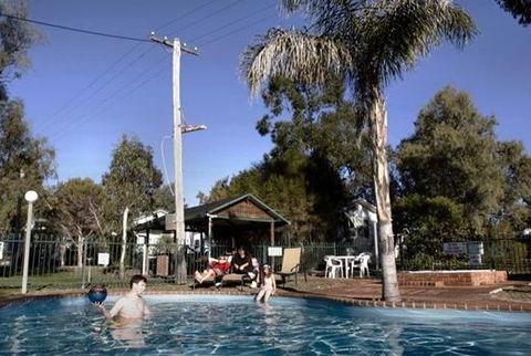 Kahlers Oasis Caravan Park - Tourism Canberra 1