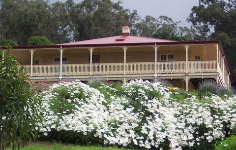 R On The Downs Rural Retreat - Tourism Canberra 1