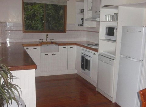 Cosy Cottage - Holiday Home - Tourism Canberra 4