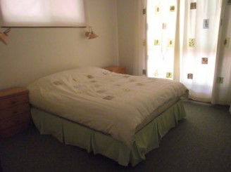 Ty-ar-y-bryn - Holiday Home - Tourism Canberra 1