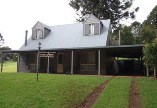 Ty-ar-y-bryn - Holiday Home - Tourism Canberra 5