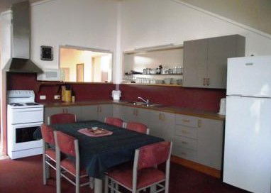 R And R - Holiday Home - Tourism Canberra 4