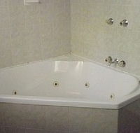 Mountain Manor - Holiday Home - Tourism Canberra