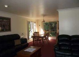 Bowerbird House - Holiday Home - Tourism Canberra 1