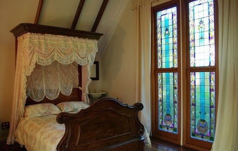 Colonial Cottage - Holiday Home - Tourism Canberra 2