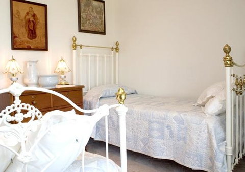 Rock-Al-Roy Bed And Breakfast - Tourism Canberra 2