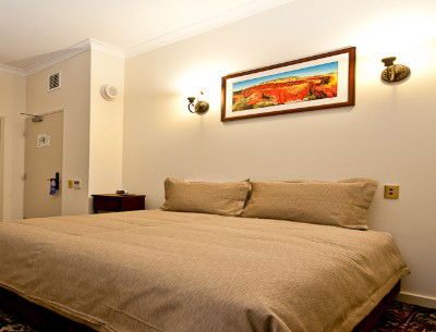 The Esplanade Hotel - Tourism Canberra 1