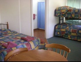 Busselton Bay Motel - Tourism Canberra 2