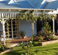 Lanterns Retreat - Tourism Canberra